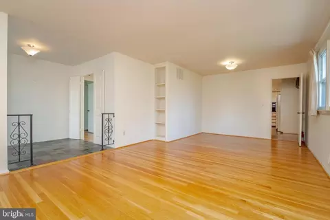 8904 Parlo Rd, Nottingham, MD 21236 photo 6