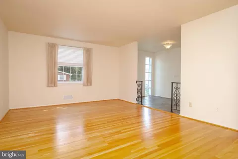 8904 Parlo Rd, Nottingham, MD 21236 photo 4