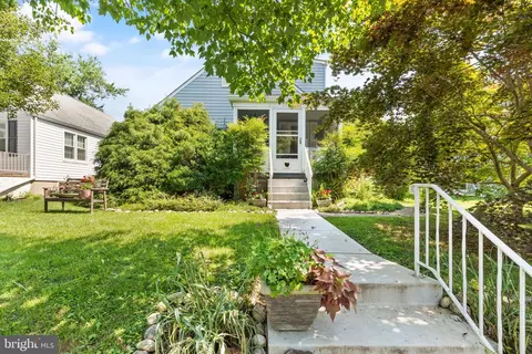 2520 Canterbury Rd, Parkville, MD 21234