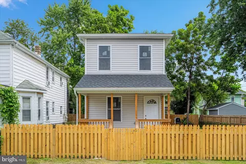 115 Center St, Dundalk, MD 21222
