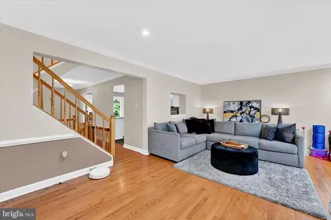 2134 Heritage Dr, Baltimore, MD 21209 photo 9