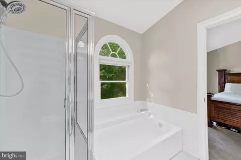 2134 Heritage Dr, Baltimore, MD 21209 photo 17