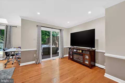 2134 Heritage Dr, Baltimore, MD 21209 photo 11