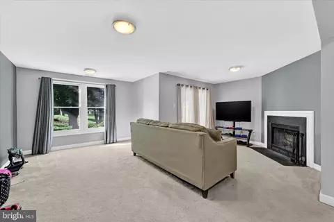 2134 Heritage Dr, Baltimore, MD 21209 photo 15