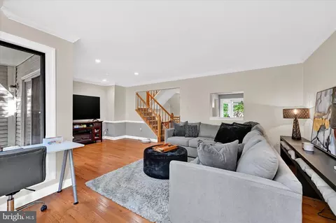 2134 Heritage Dr, Baltimore, MD 21209 photo 8