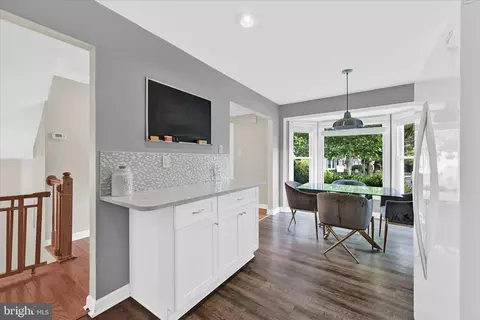 2134 Heritage Dr, Baltimore, MD 21209 photo 5