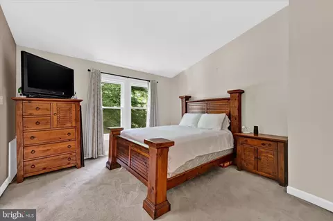 2134 Heritage Dr, Baltimore, MD 21209 photo 12
