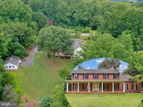 49 Montvieu Ct, Cockeysville, MD 21030