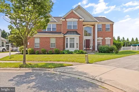 10 Autumn Glow Ct, Perry Hall, MD 21128