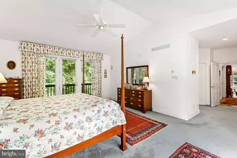 9 Sherborne Ct, Baltimore, MD 21209 photo 10