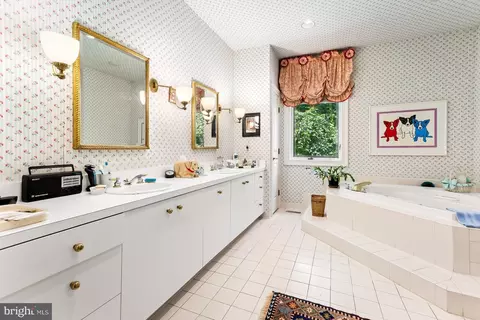 9 Sherborne Ct, Baltimore, MD 21209 photo 12