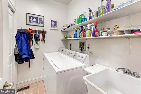9 Sherborne Ct, Baltimore, MD 21209 photo 35