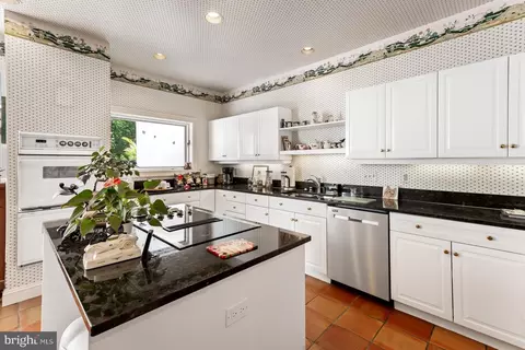 9 Sherborne Ct, Baltimore, MD 21209 photo 30
