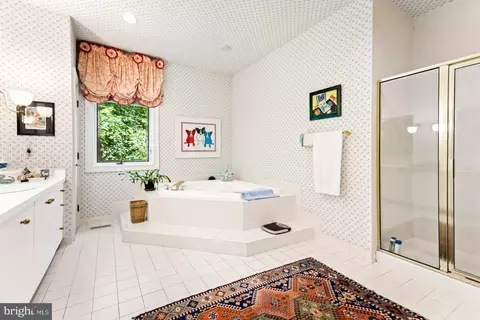 9 Sherborne Ct, Baltimore, MD 21209 photo 13