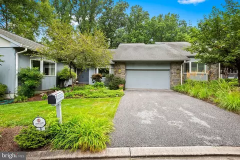 9 Sherborne Ct, Baltimore, MD 21209 photo 4