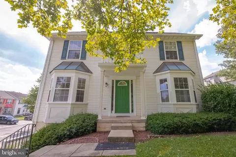 2 Arrowood Ct, Rosedale, MD 21237
