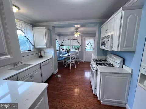 4120 Baltimore St, Halethorpe, MD 21227 photo 9