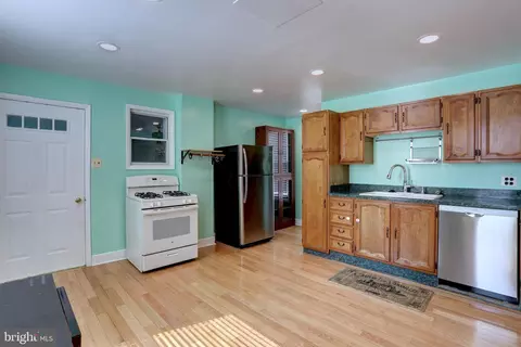 113 3rd Ave, Halethorpe, MD 21227 photo 4