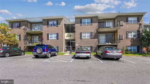 12 Cardor Ct #301, Nottingham, MD 21236