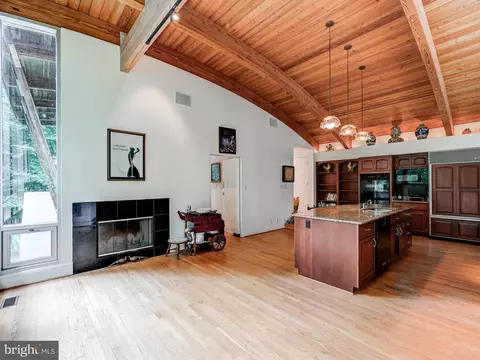 Kitchen - 13333 Redcoat Ln, Phoenix, MD 21131 photo 4 of 7