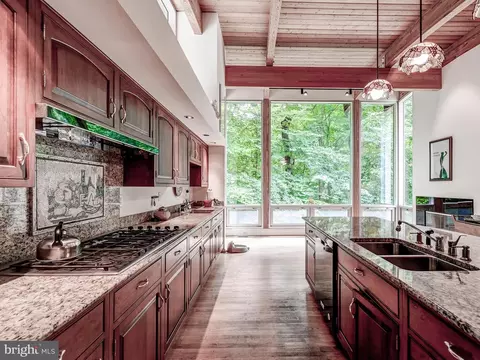 Kitchen - 13333 Redcoat Ln, Phoenix, MD 21131 photo 3 of 7