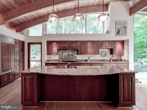 Kitchen - 13333 Redcoat Ln, Phoenix, MD 21131 photo 5 of 7
