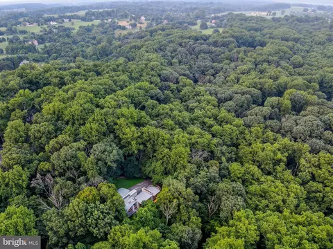 View/Area - 13333 Redcoat Ln, Phoenix, MD 21131 photo 4 of 5