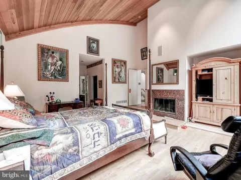 Bedroom - 13333 Redcoat Ln, Phoenix, MD 21131 photo 2 of 2
