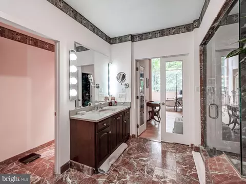 Bath - 13333 Redcoat Ln, Phoenix, MD 21131 photo 3 of 5