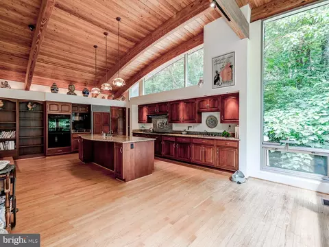 Kitchen - 13333 Redcoat Ln, Phoenix, MD 21131 photo 2 of 7