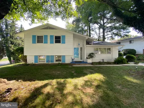 8201 Scotts Level Rd, Pikesville, MD 21208