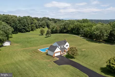 2134 Freeland Rd, Freeland, MD 21053