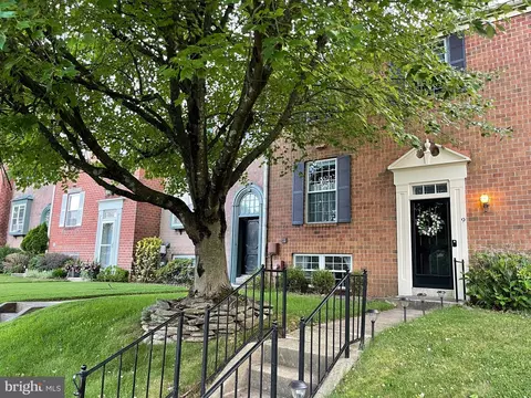 9 Collis Ct, Lutherville Timonium, MD 21093