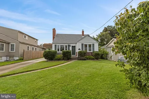8102 Ridgely Oak, Parkville, MD 21234