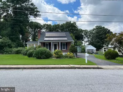 327 Oberle Ave, Essex, MD 21221