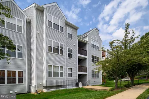 5650 Ringwood Dr #811, Halethorpe, MD 21227