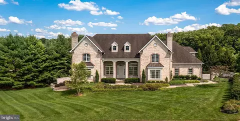 3 Ridge Farm Ct, Cockeysville, MD 21030