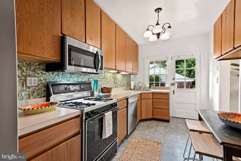 220 Murdock Rd, Baltimore, MD 21212 photo 11