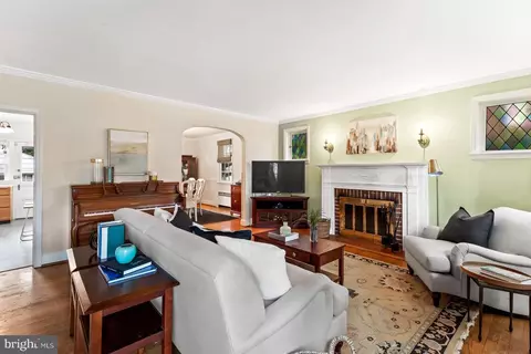 220 Murdock Rd, Baltimore, MD 21212 photo 5