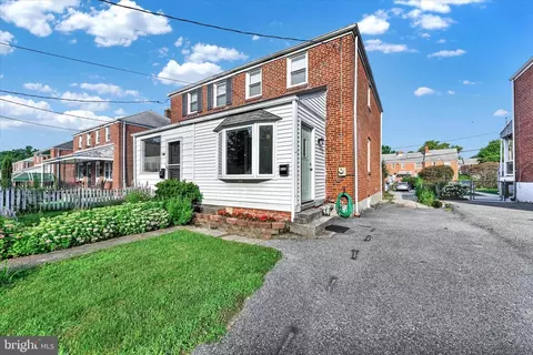 8530 Oakleigh Rd, Parkville, MD 21234