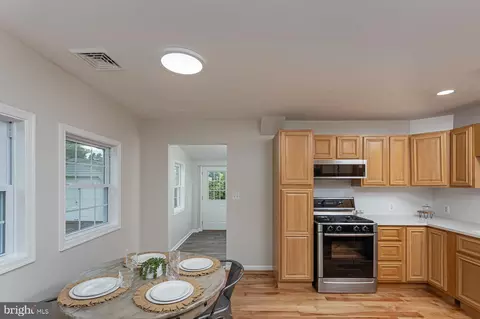 552 Compass Rd, Middle River, MD 21220 photo 10