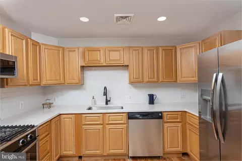 552 Compass Rd, Middle River, MD 21220 photo 9