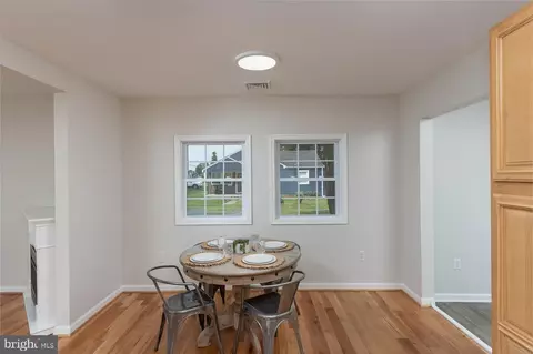 552 Compass Rd, Middle River, MD 21220 photo 12