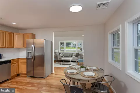 552 Compass Rd, Middle River, MD 21220 photo 11