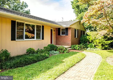 1113 Justa Ln, Cockeysville, MD 21030