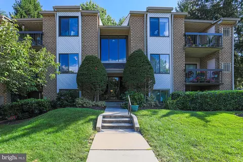 11 Glenamoy Rd #301, Lutherville Timonium, MD 21093