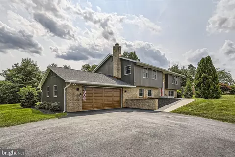 19712 Middletown Rd, Freeland, MD 21053 photo 2