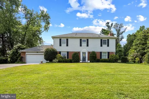 13706 Harcum Rd, Phoenix, MD 21131
