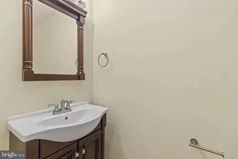18 Ramsgate Ct, Halethorpe, MD 21227 photo 20