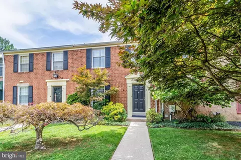 4 Collis Ct, Lutherville Timonium, MD 21093